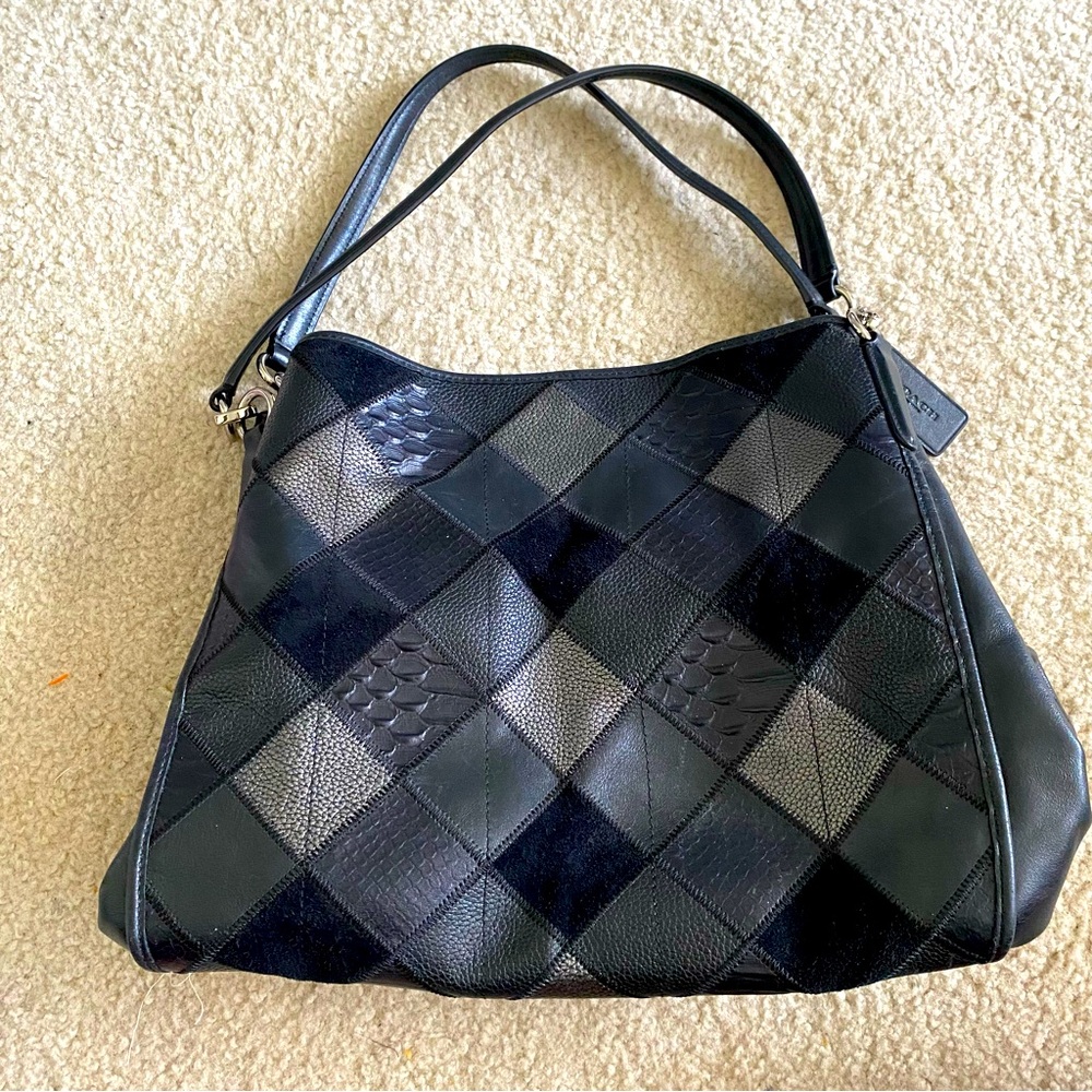 Couch shoulder bag